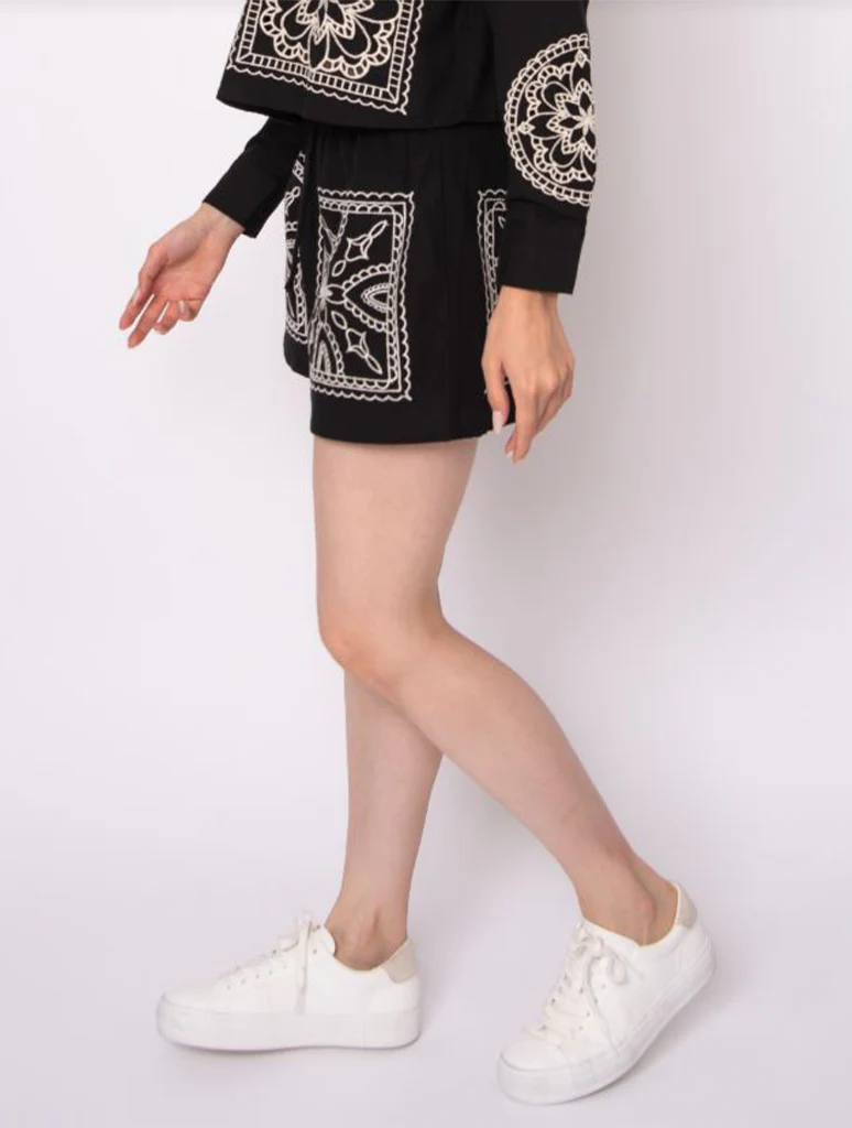 Lulu Cotton Linen Pull On Shorts - Image 2