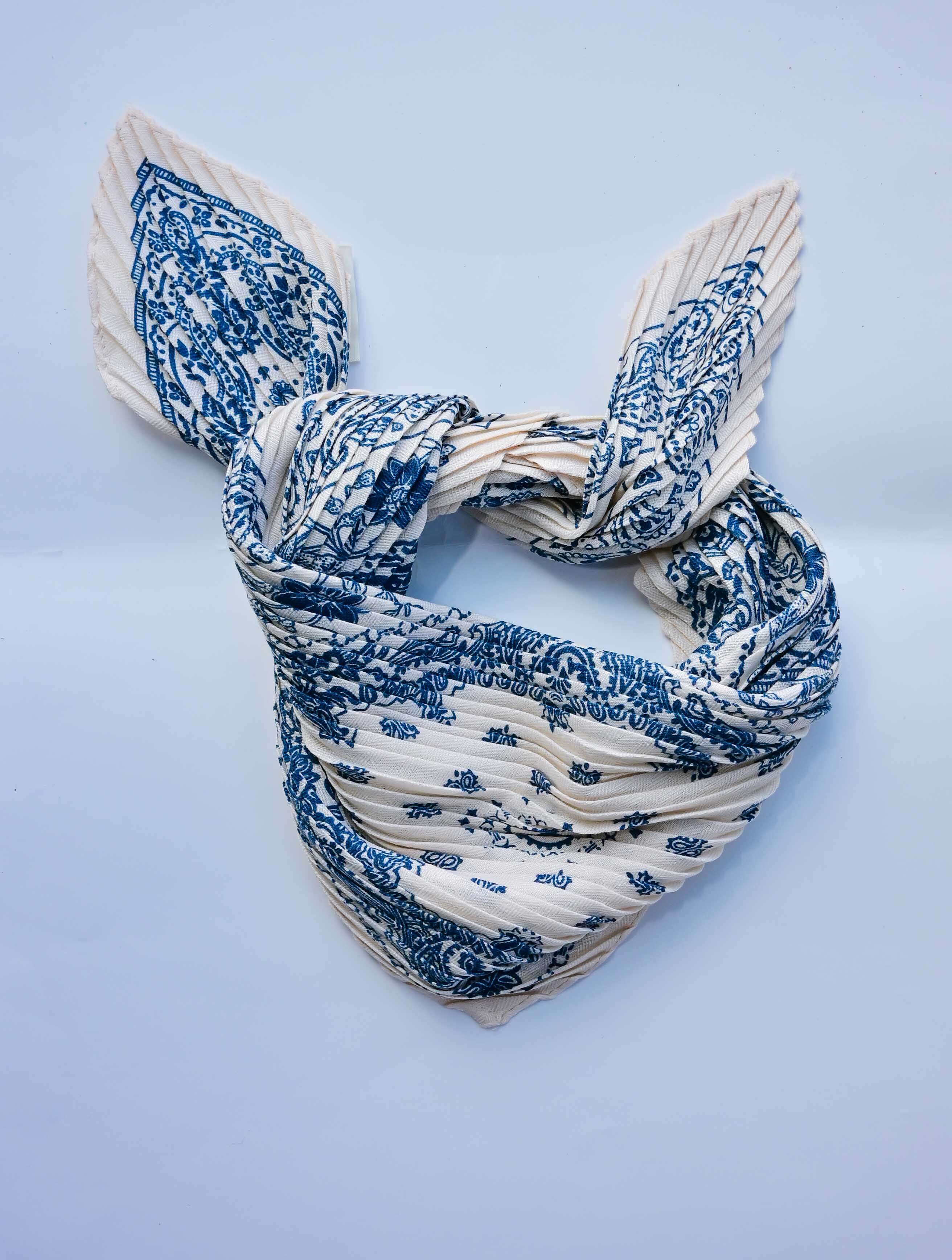 Paisley Bandana Pattern Crinkle Square Scarf - Image 2