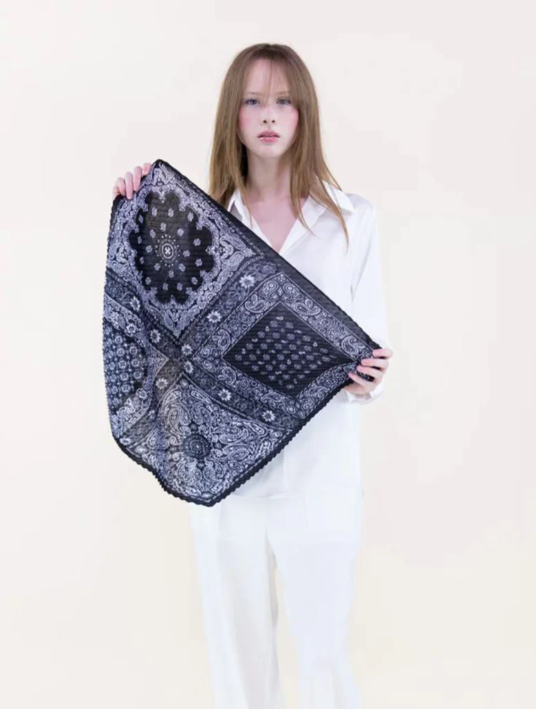 Paisley Bandana Pattern Crinkle Square Scarf - Image 5