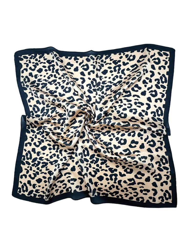Print Square Scarf - Image 9
