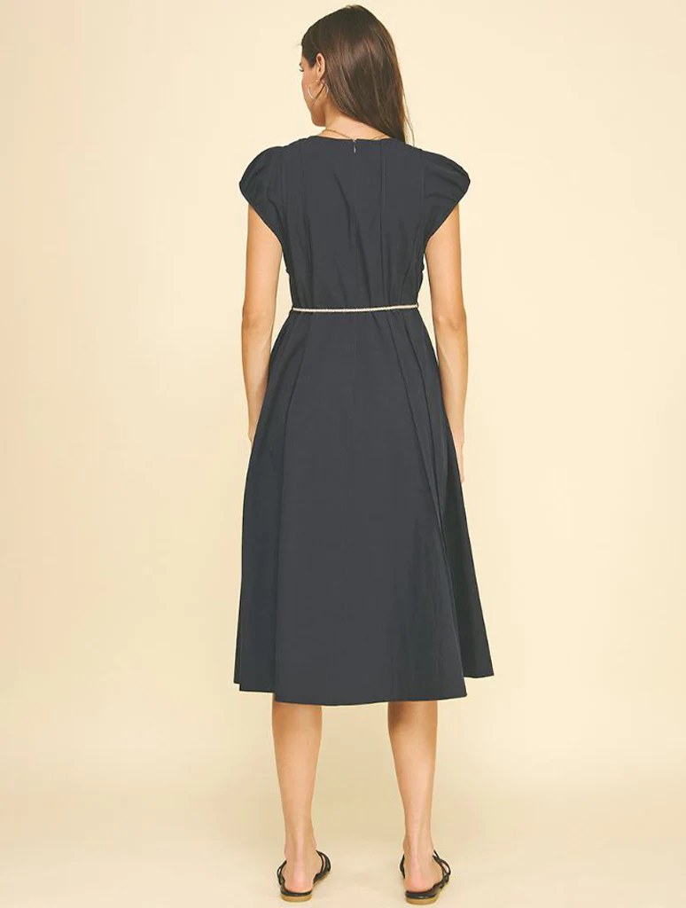 Stitch Detailed Midi Dress With Shell Accented Rope Belt - Image 3